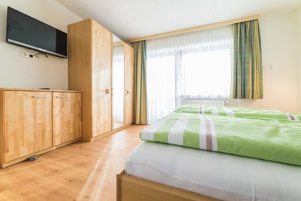 Apart Steiner Apartment Strass im Zillertal Luaran gambar