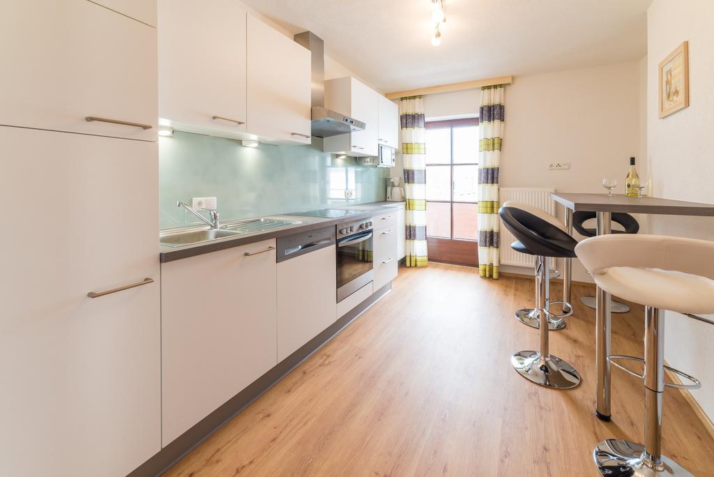 Apart Steiner Apartment Strass im Zillertal Luaran gambar