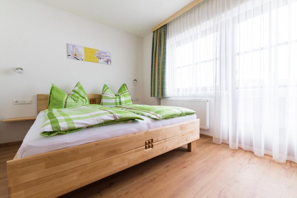 Apart Steiner Apartment Strass im Zillertal Luaran gambar